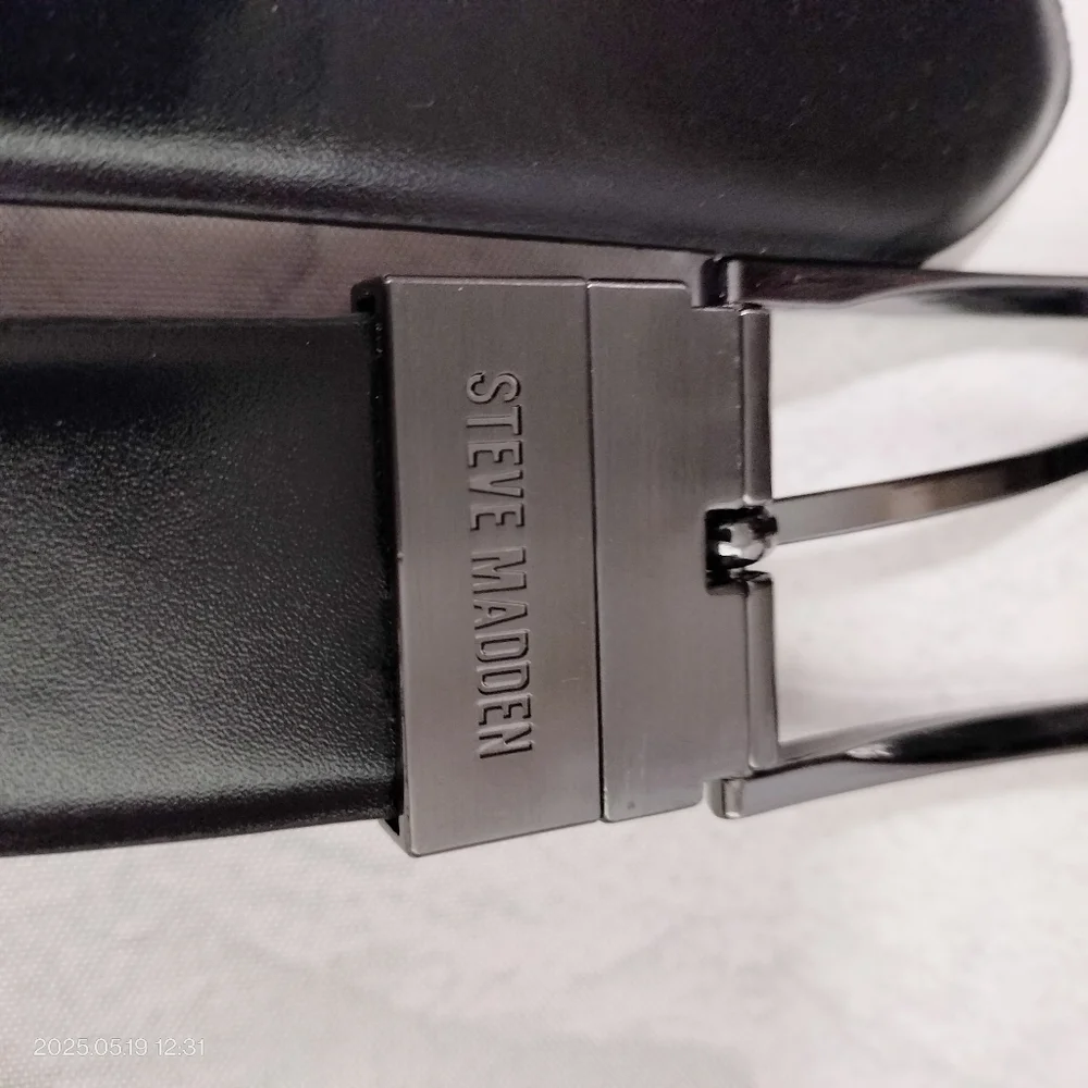 Steve Madden Black/Brown Reversible Sz 38 Belt Silver Buckle Classic Business